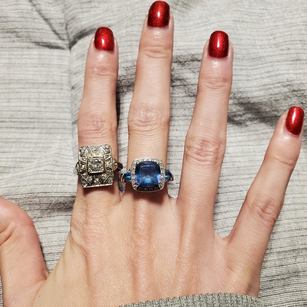 14k White Gold Blue Ring